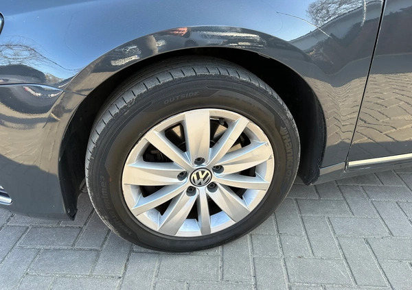 Volkswagen Passat cena 38900 przebieg: 184000, rok produkcji 2013 z Piekary Śląskie małe 631